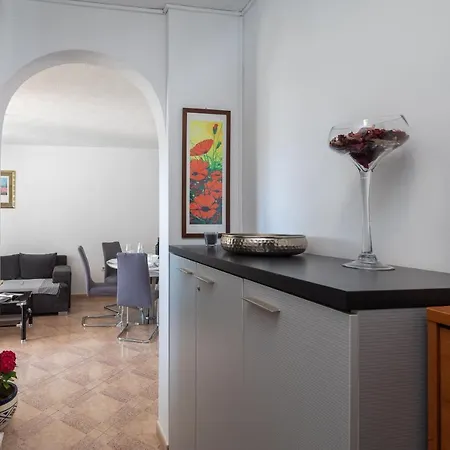 Apartment Lucy In Split Exterior photo
